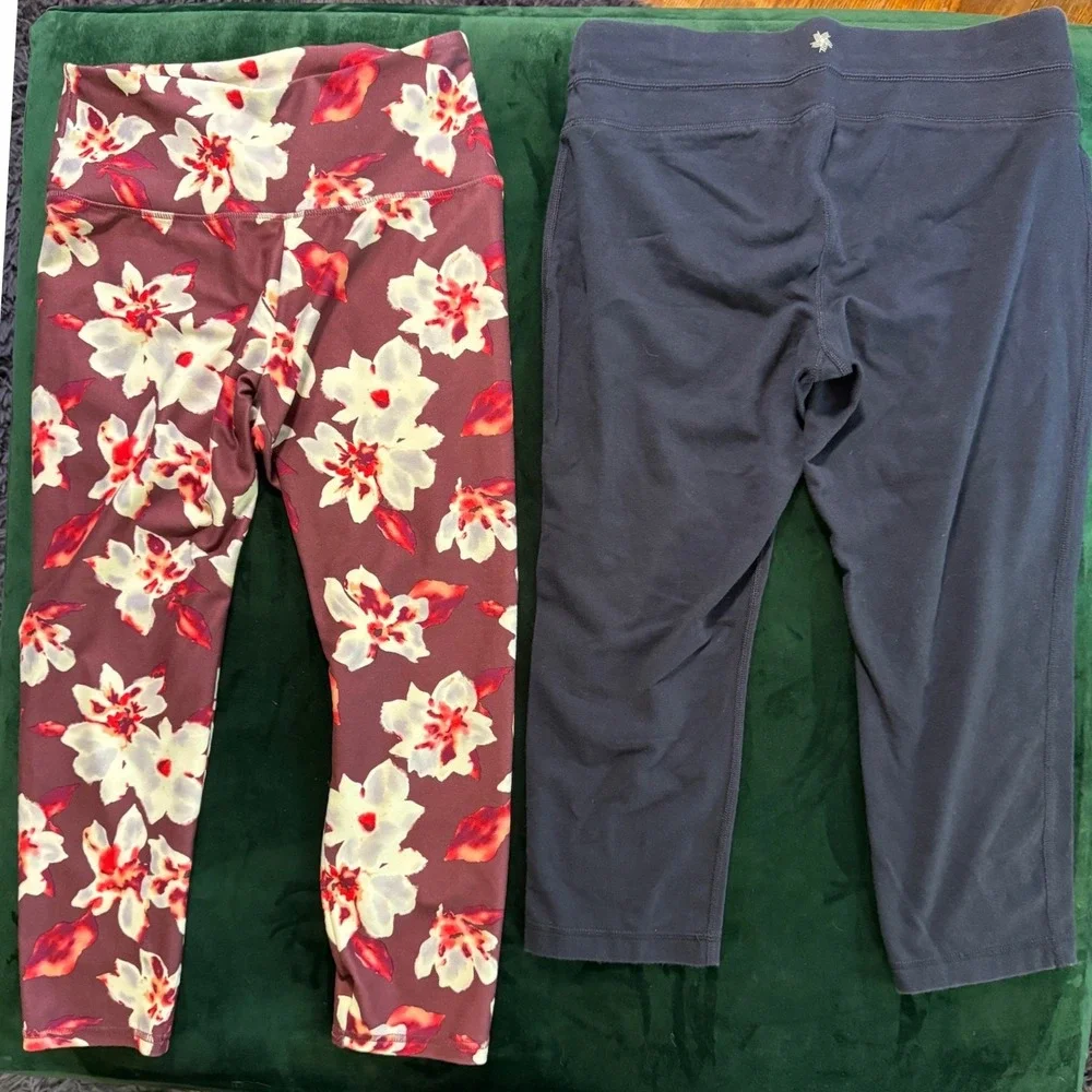 Tek Gear and Balance Collection Womens Crop Leggings Bundle Purple Floral Size L